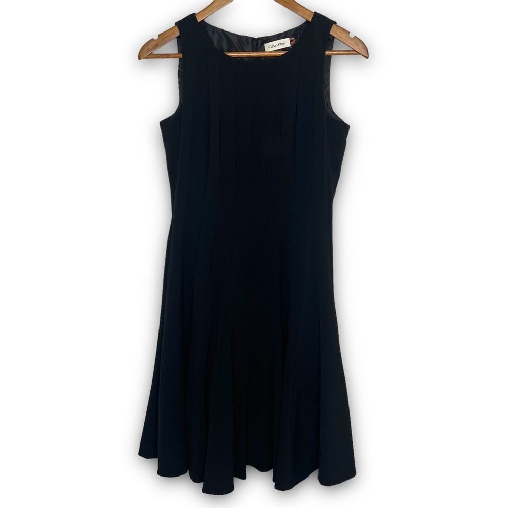 Calvin Klein Women's Black Sleeveless Pleated Fit And Flare Dress Size 4P